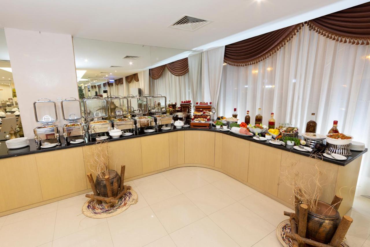 Nova Park Hotel Sharjah Esterno foto