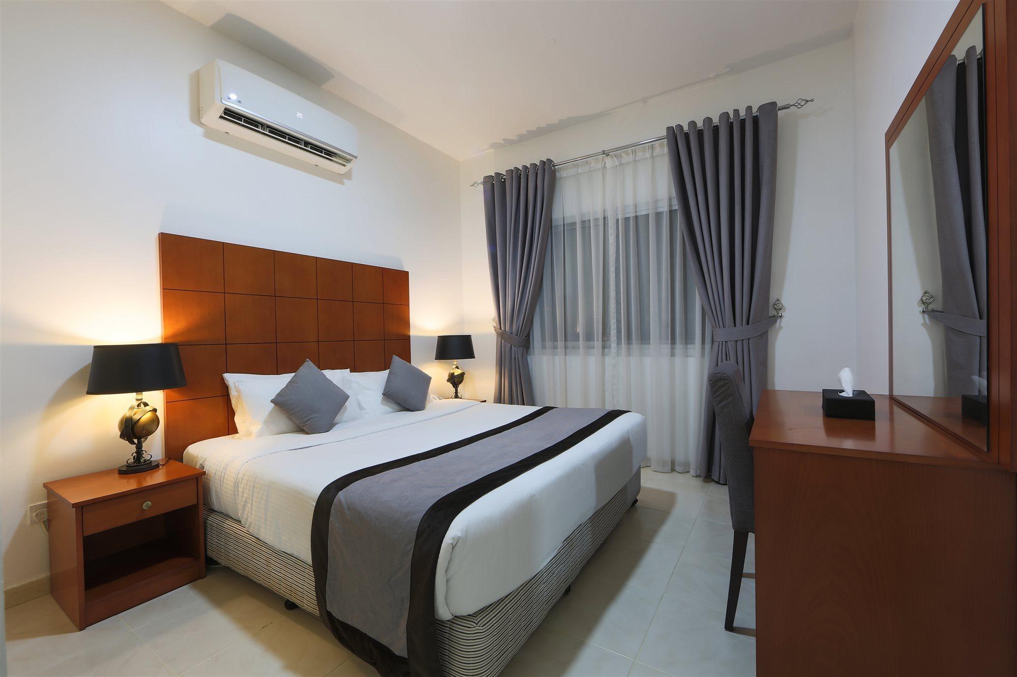 Nova Park Hotel Sharjah Esterno foto