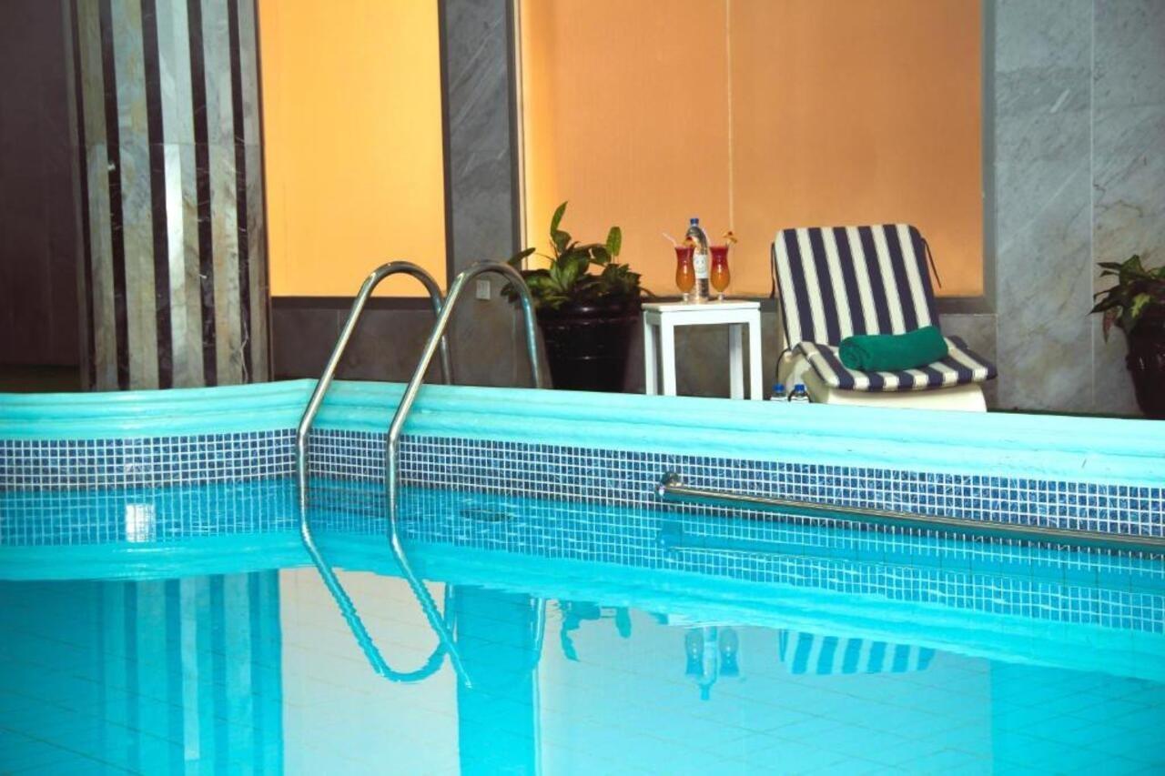 Nova Park Hotel Sharjah Esterno foto