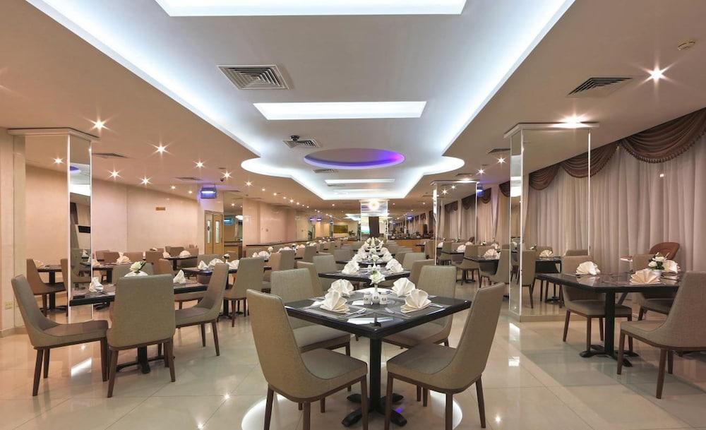 Nova Park Hotel Sharjah Esterno foto