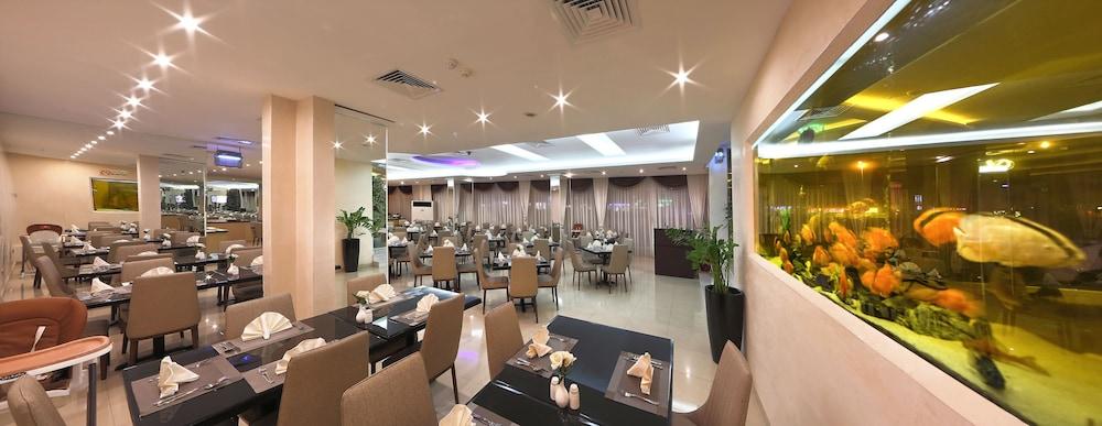Nova Park Hotel Sharjah Esterno foto