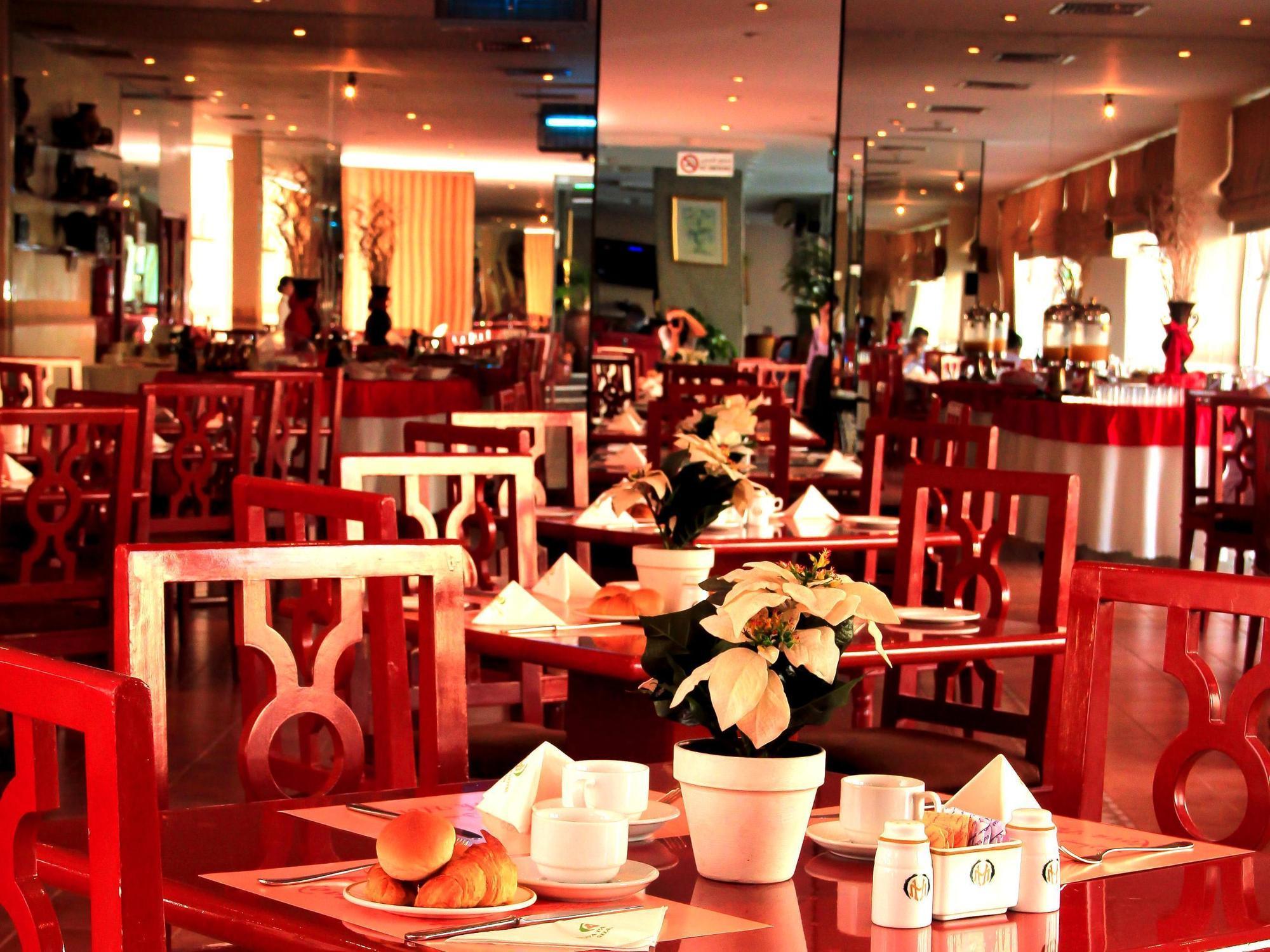 Nova Park Hotel Sharjah Esterno foto