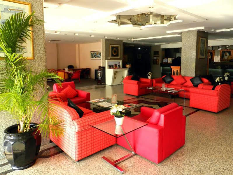 Nova Park Hotel Sharjah Esterno foto
