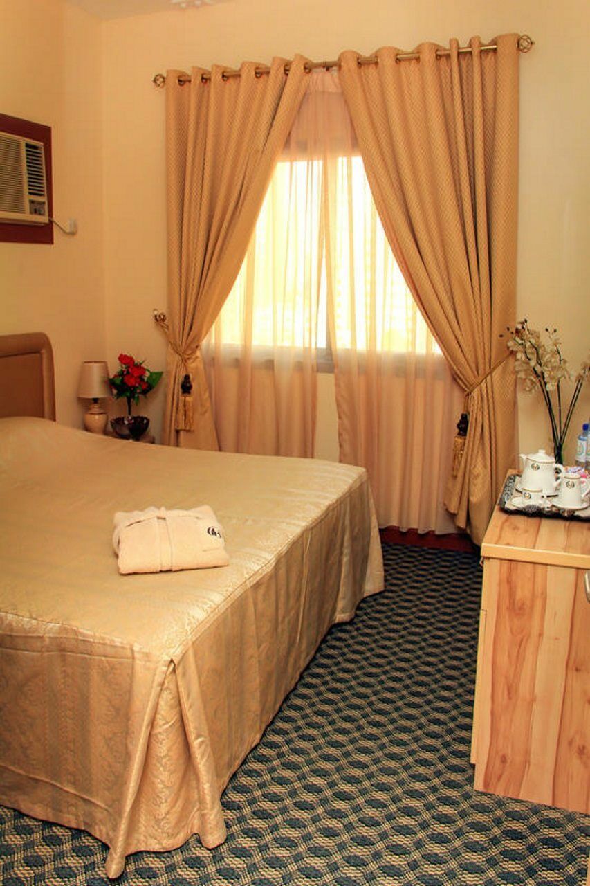 Nova Park Hotel Sharjah Esterno foto